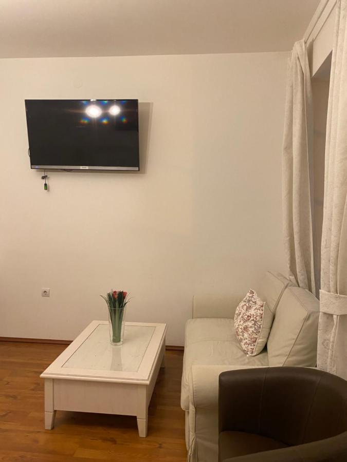 Guest House Nokturno Zagreb Buitenkant foto
