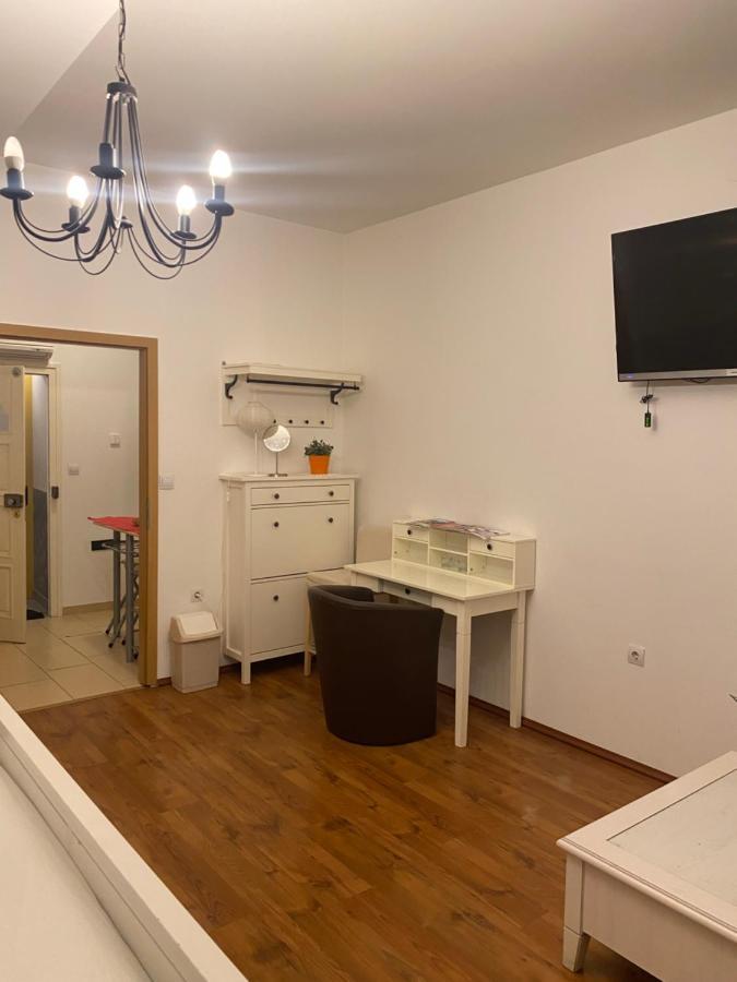 Guest House Nokturno Zagreb Buitenkant foto