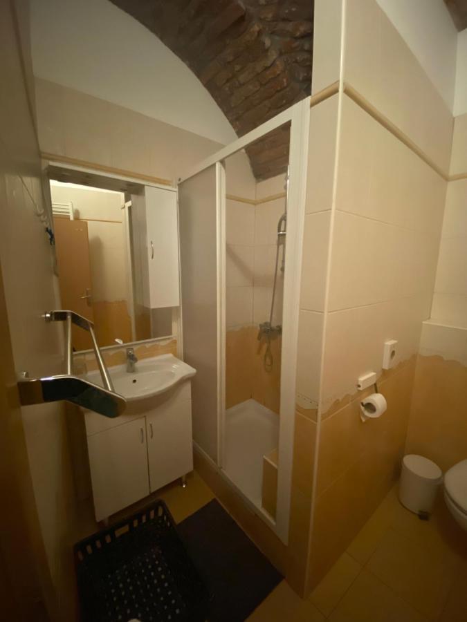Guest House Nokturno Zagreb Buitenkant foto