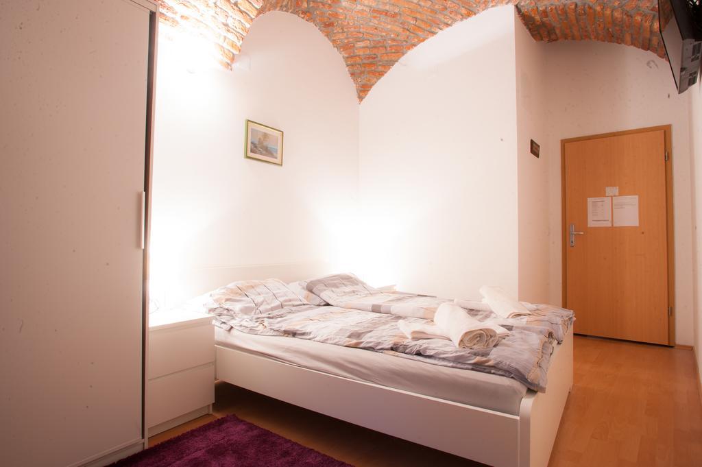Guest House Nokturno Zagreb Kamer foto